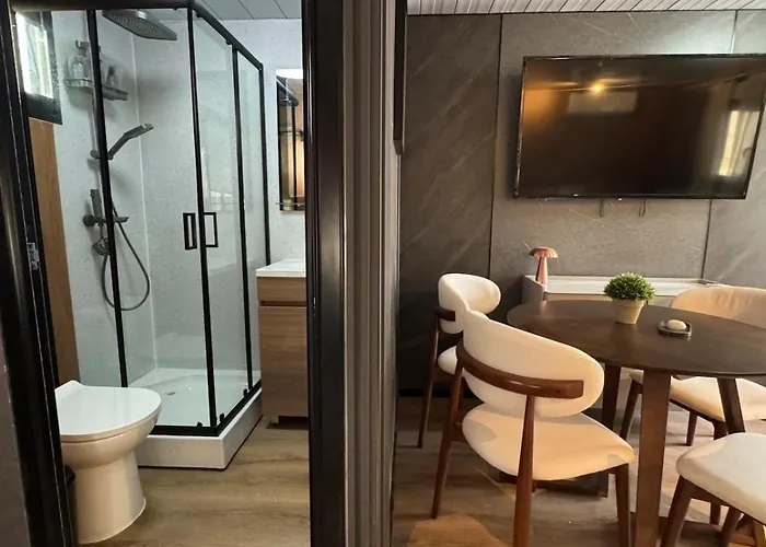 Apartment Casa Mosquero - Lovely 1 Bedroom In - Private And Serene